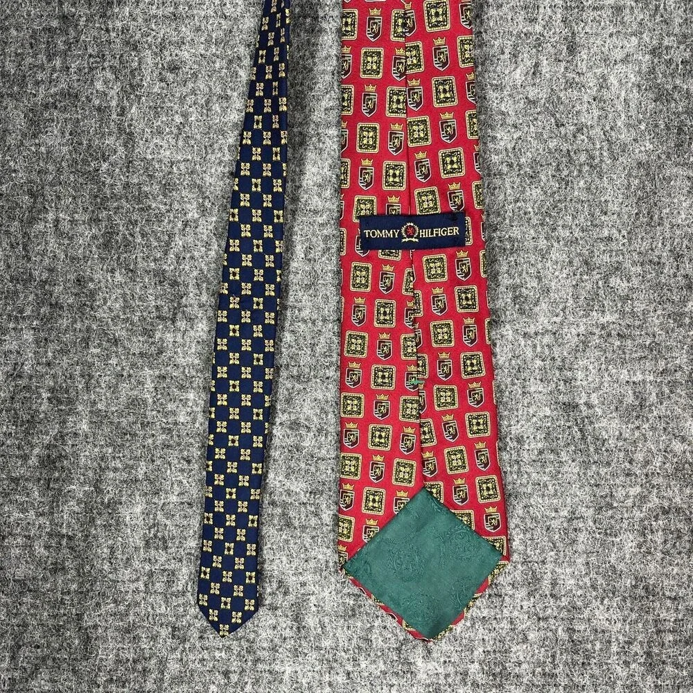 Tommy Hilfiger Crest‎ Motif Tie Men OS Vintage 90s Silk Luxury Dress Formal 58